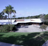 Bay Hotel Motel - Accommodation QLD