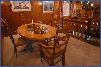 A Camelot Tower And Penthouse - Accommodation QLD 1