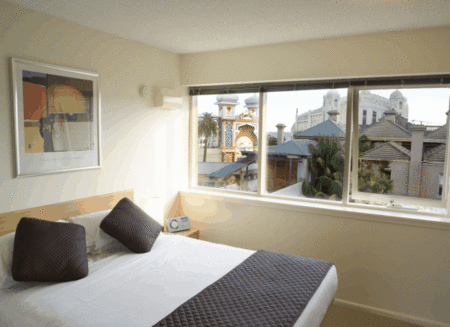 Easystay Studio Apartments - Accommodation QLD