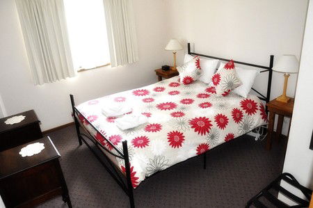 High Country Holiday Park - Accommodation QLD 3