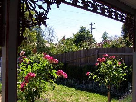 Airleigh - Rose Cottage - Accommodation QLD 4