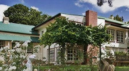 Forest Edge Country House - Accommodation QLD 1