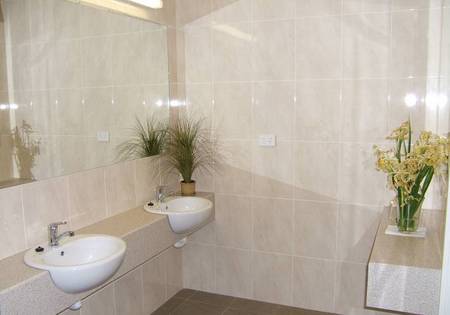 Astra Backpackers - Accommodation QLD 1