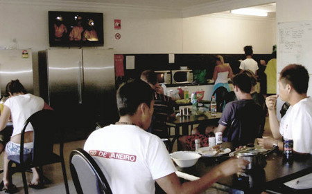 Astra Backpackers - Accommodation QLD 3