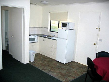 A Line Holiday Village - Accommodation QLD 2