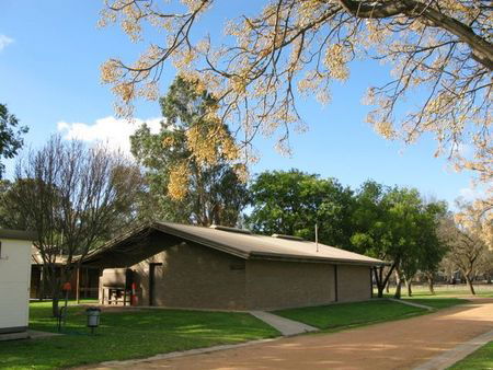 Pental Island Caravan Park And Holiday Farm - Accommodation QLD 4