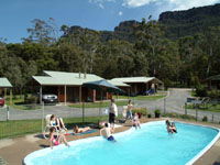 Halls Gap Log Cabins - Accommodation QLD 3