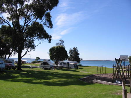 Cowes Caravan Park - Accommodation QLD 1