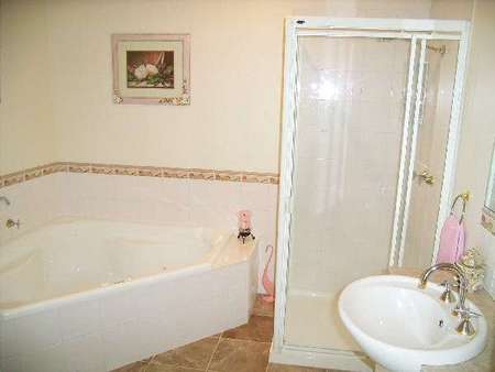 Bentleys B And B - Accommodation QLD 3