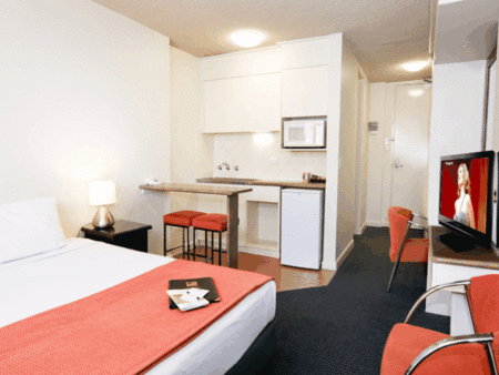 City Limits Hotel Apartments - Accommodation QLD