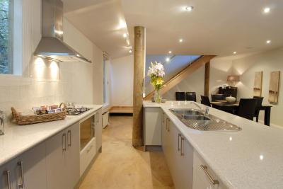 Arnica Views Luxury Retreat - Accommodation QLD 2