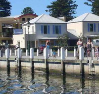 Dockside Waterfront Indulgence - Accommodation QLD