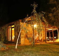 Wombat Hills Cottages - Accommodation QLD