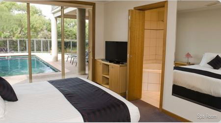 Eugenies Luxury Accommodation - Accommodation QLD 4