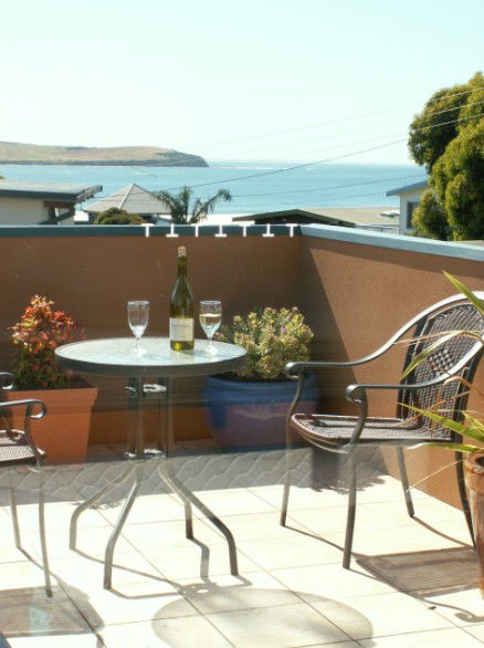 Black Dolphin Beach Penthouse - Accommodation QLD 2