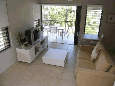Sea Point On Trinity Beach - Accommodation QLD 5
