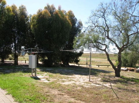Natimuk Lake Caravan Park - Accommodation QLD 4