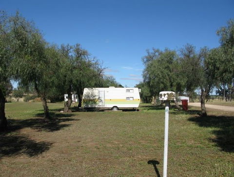 Natimuk Lake Caravan Park - Accommodation QLD 5