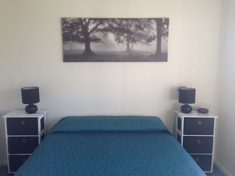 Phillip Island Cottages - Accommodation QLD 6