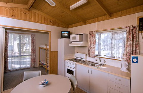 Shady Acres Caravan Park Ballarat - Accommodation QLD 4