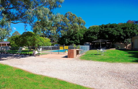 Wattle Motel - Accommodation QLD 3