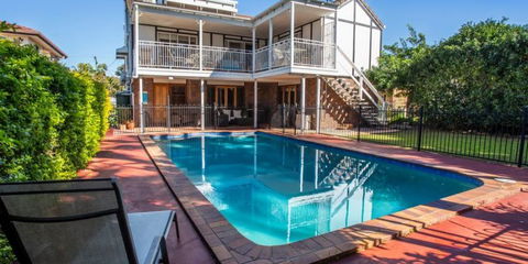 Ainslie Manor BandB - Accommodation QLD 7