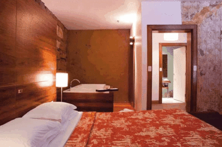 The Henry Jones Art Hotel - Accommodation QLD
