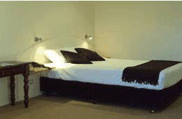 Beachfront Family Resort - Accommodation QLD 2