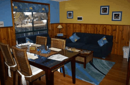 Bicheno's Gallery And Apartments - Accommodation QLD 2