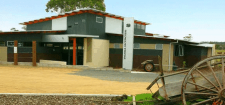 Swansea Backpacker Lodge - Accommodation QLD