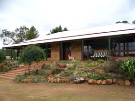 Yayl Lodge Bed & Breakfast - Accommodation QLD 0