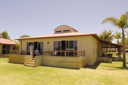 Discovery Holiday Parks - Koombana Bay - Accommodation QLD 0