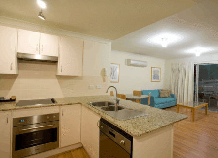 Shoal Bay Beachclub Apartments - Accommodation QLD 3