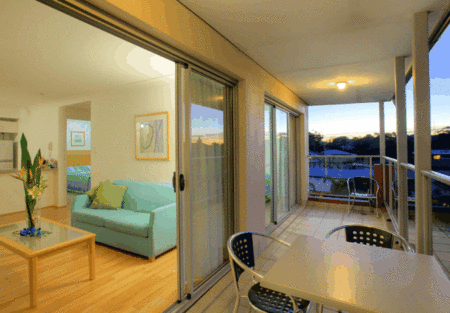 Shoal Bay Beachclub Apartments - Accommodation QLD 4