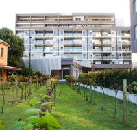 Honeysuckle Executive Apartments - Accommodation QLD