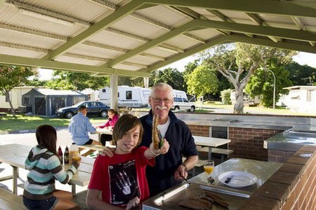 Silver Sands Holiday Park - Accommodation QLD 2