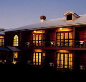Bungunyah Manor Resort - Accommodation QLD