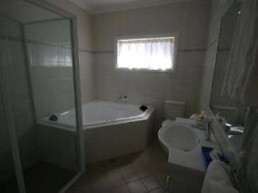 Best Western Harvest Lodge Motel - Accommodation QLD 3