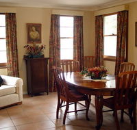 Pratically Lakeside B  B - Accommodation QLD