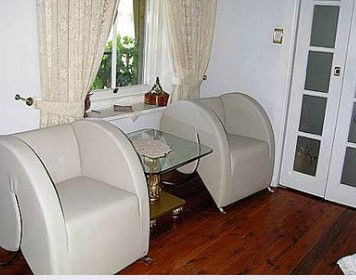 Guesthouse Mulla Villa - Accommodation QLD 4