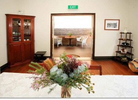 The Bank Guest House & Tellers Restaurant - Accommodation QLD 4