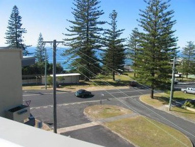 Seaspray Apartments - Accommodation QLD 3