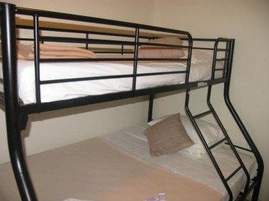 Seaspray Apartments - Accommodation QLD 4