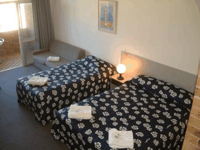 Next Seabreeze Beach Hotel - Accommodation QLD 0