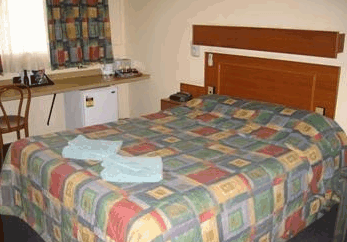 Country Motor Inn Singleton - Accommodation QLD 2