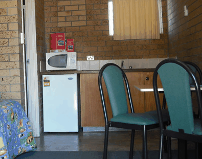 Dragon & Phoenix Motel - Accommodation QLD 4