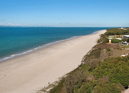 On The Beach Resort - Accommodation QLD 2