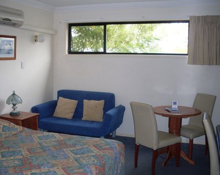 Waterford Motor Inn - Accommodation QLD 1