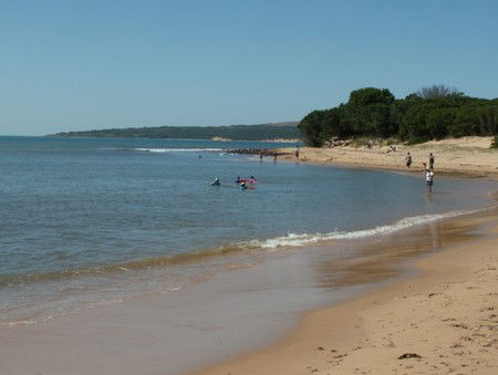 Black Dolphin Seaside Cottage - Accommodation QLD 2