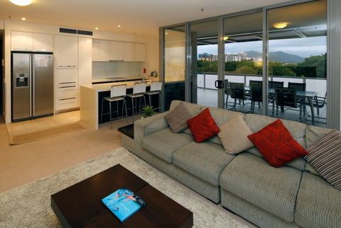 Cairns Luxury Apartments, Harbourlights Complex - Accommodation QLD 6